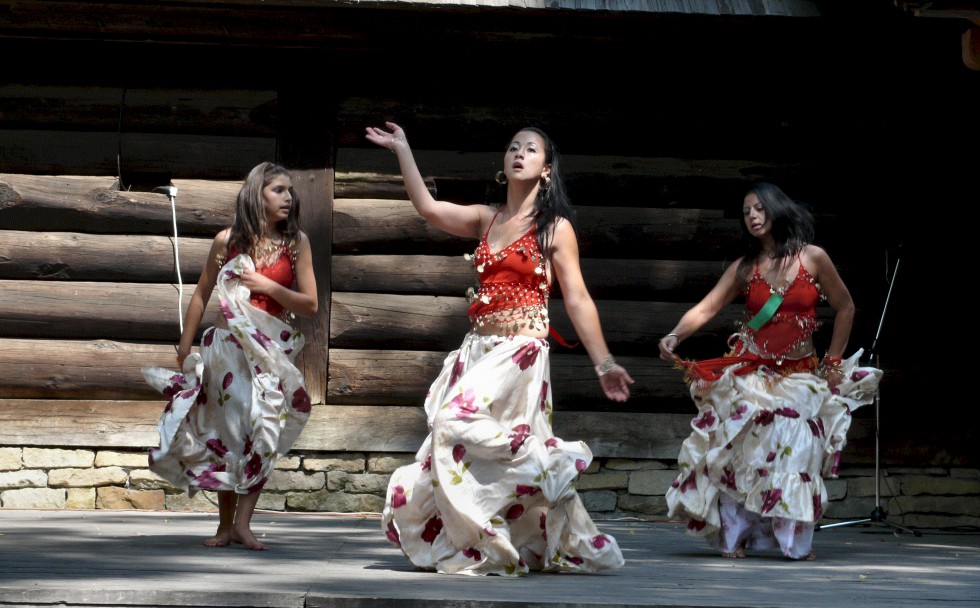 Gypsy dance group Cerchena, 2009